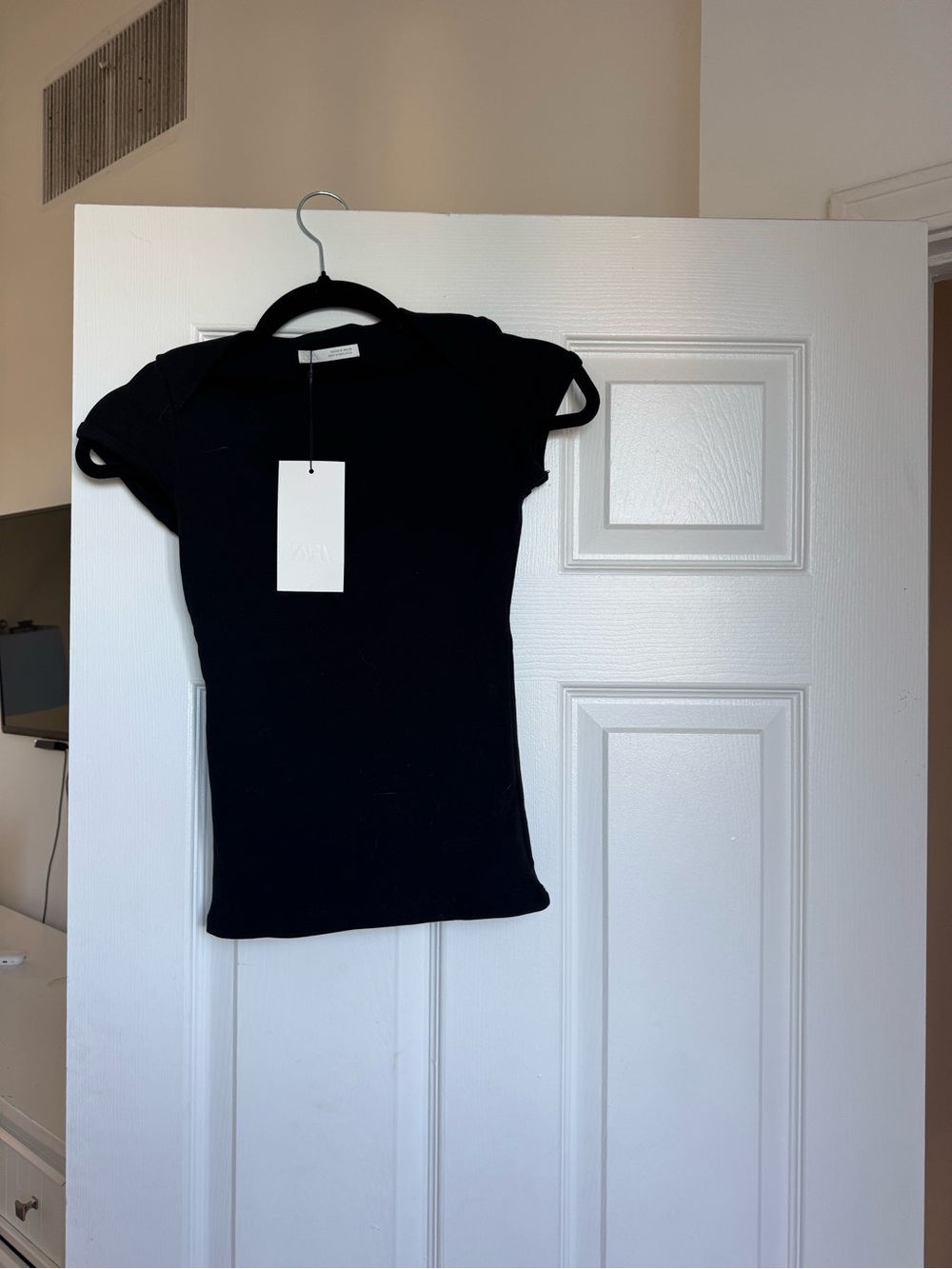 Zara Black Short Sleeve Ribbed Tee